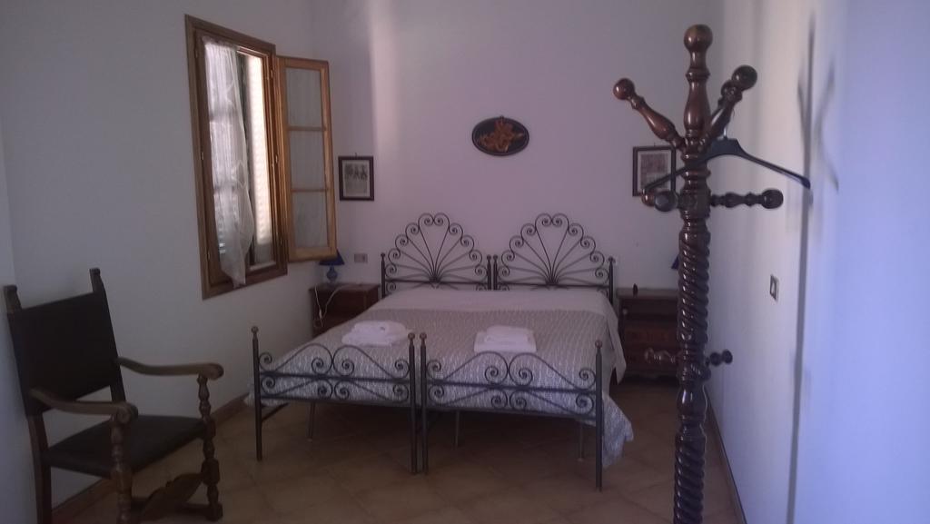 Вілла Agriturismo Il Cavallone Монтелупо-Фьорентіно Номер фото