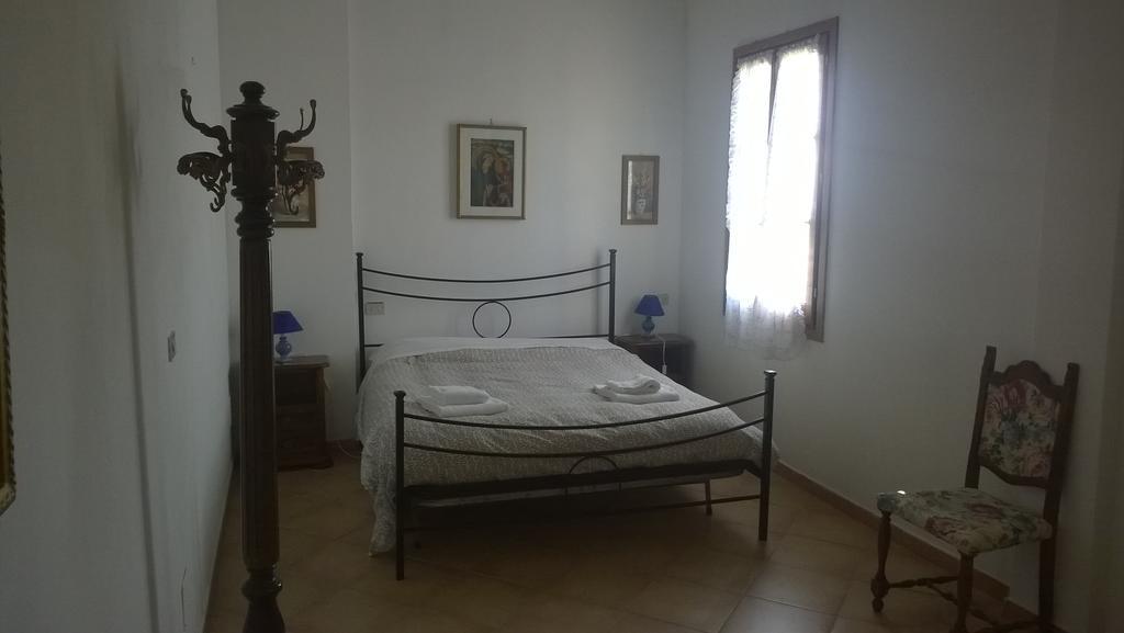 Вілла Agriturismo Il Cavallone Монтелупо-Фьорентіно Номер фото